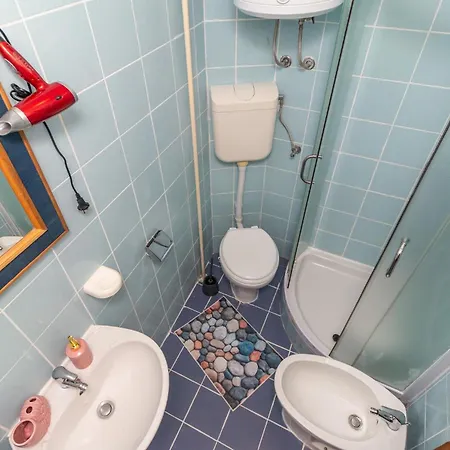 1 Bedroom Cozy In Apartmán Jadranovo